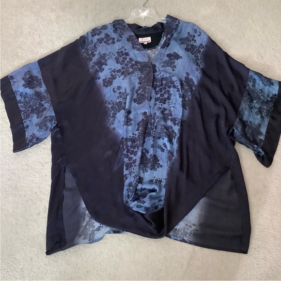 Johnny Was Blue and Black Floral Top - Picture 5 of 11